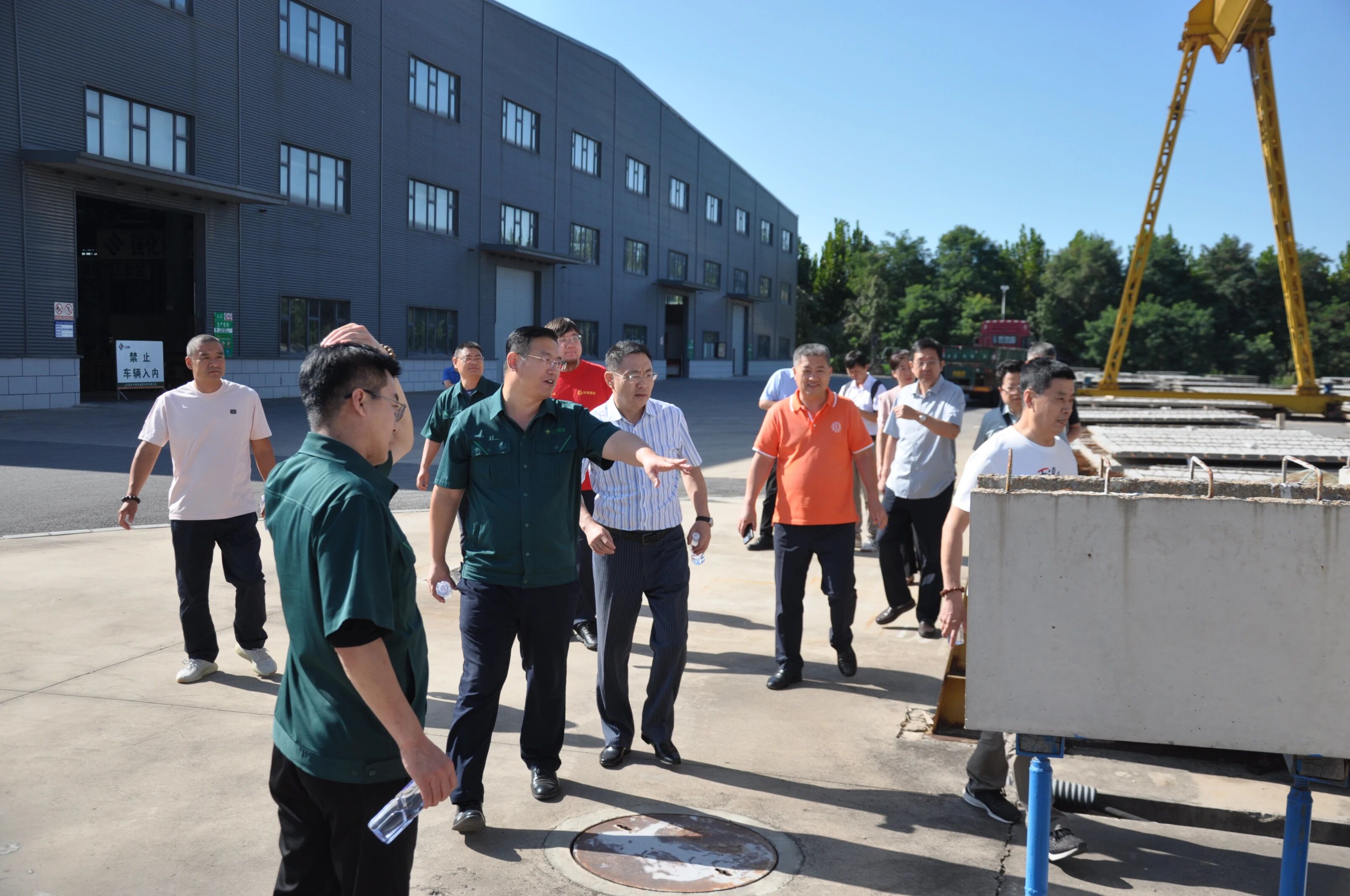 资源融合，深入合作——大连市建筑装饰行业协会组织部分会员参观走访大连三川建设集团(图6)
